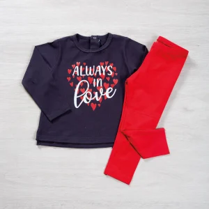 Completo: maglia in cotone elasticizzato garzato con spacchetti sul fondo e stampa + leggings